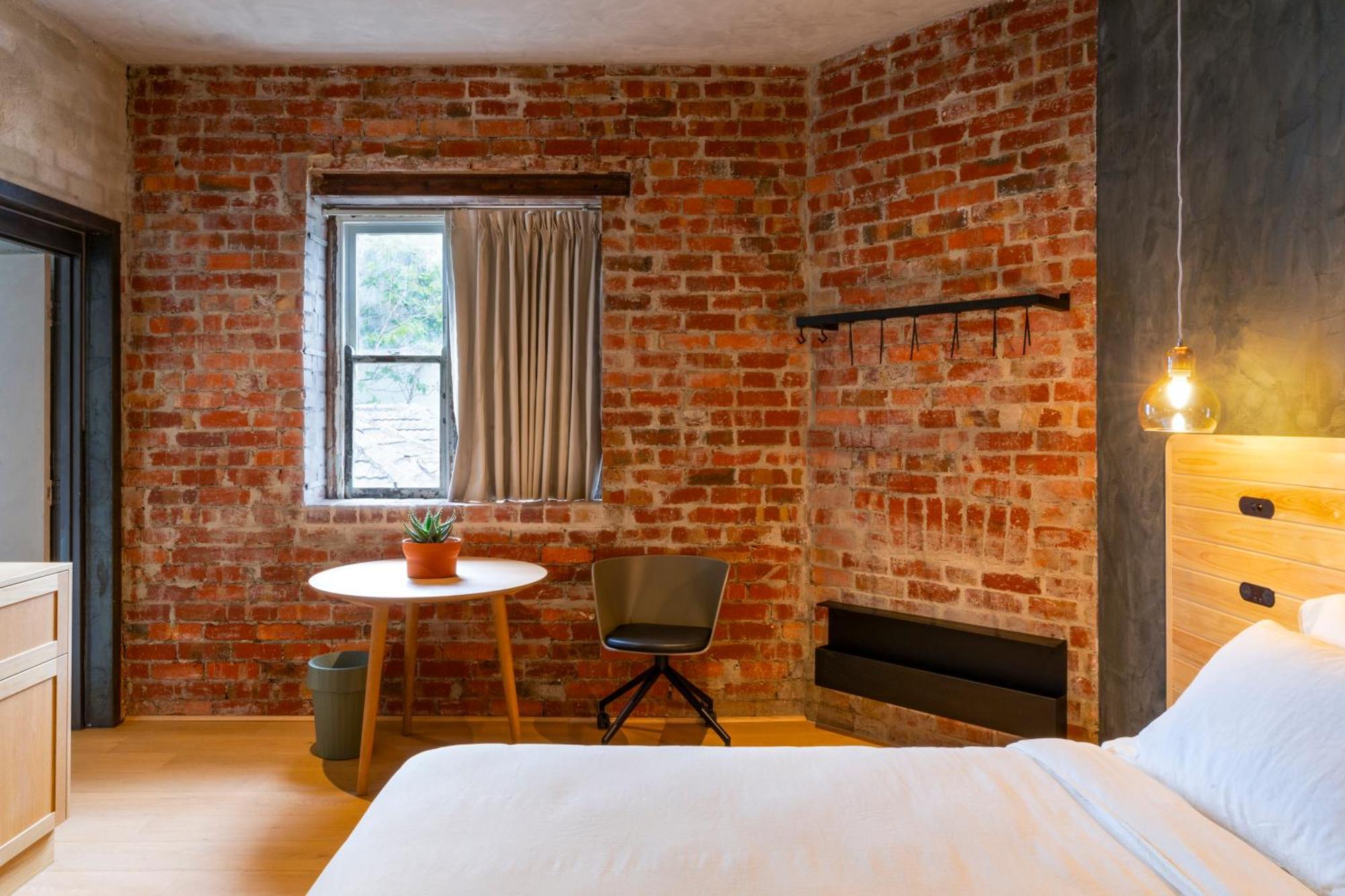In The Brick Spa And Hotel Melbourne Exterior photo