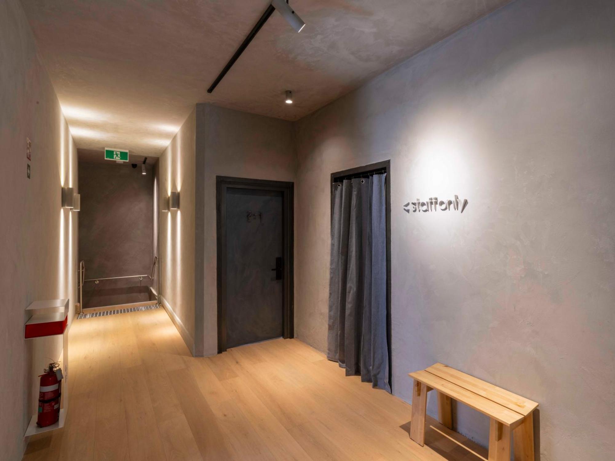 In The Brick Spa And Hotel Melbourne Exterior photo
